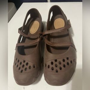 Skechers Active Brown rubber Z Strap Mary Jane/ ballet flats Size 10